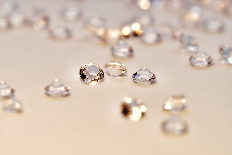 diamonds-4231176_1920.jpg