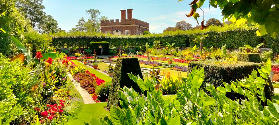 Bank Holiday at the Palace