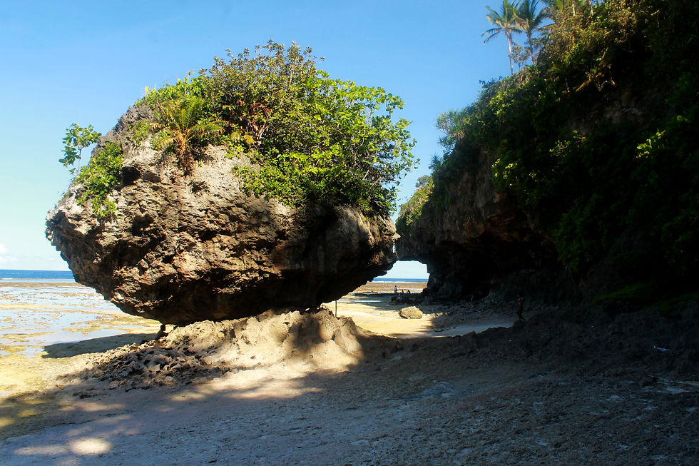 The Kissing Rocks (Locsoon Beach)