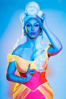 Miz Cracker