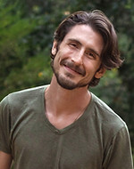 Daniel Headshot_edited.jpg