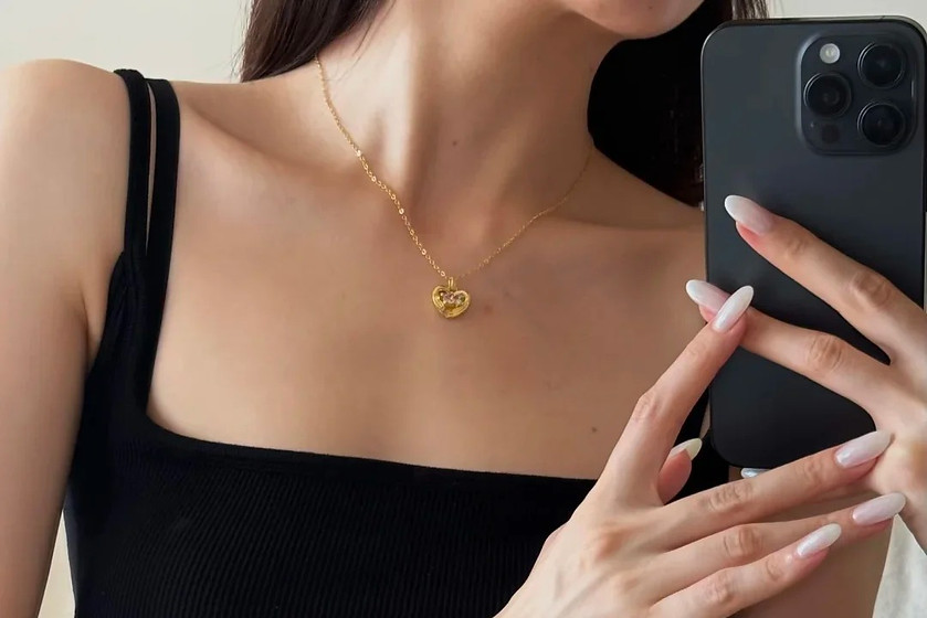 美女氛围感就靠这些小配饰啦！_2_LYS PARTI Style_来自小红书网页版.jpg