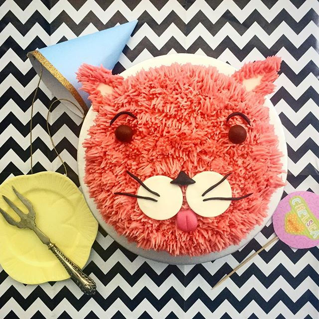 Kitty Cat Meow Meow Cake