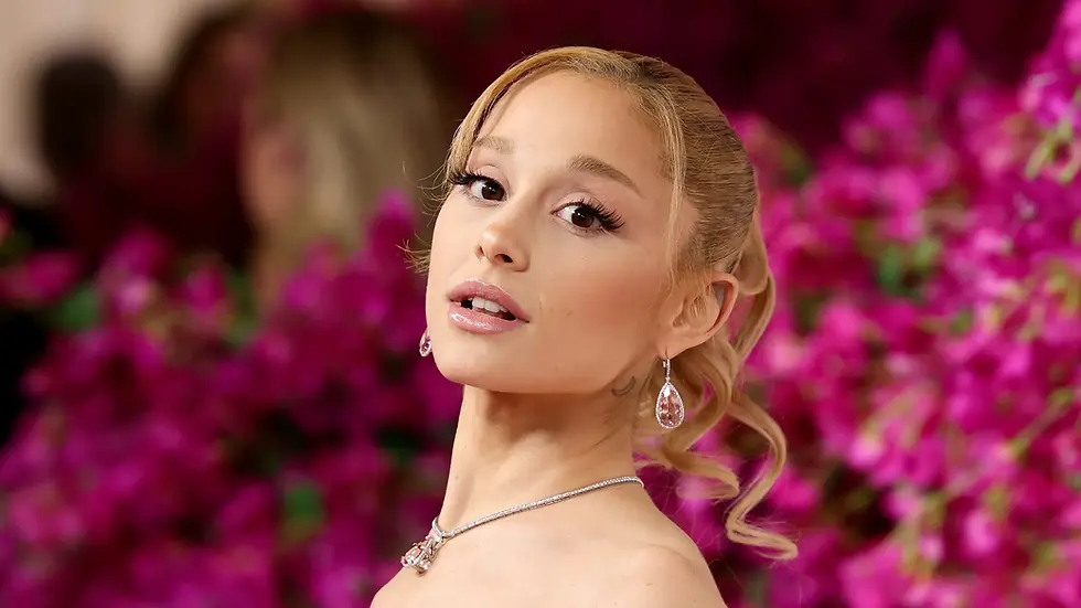 Album surprise avant la tournée ? Ariana Grande sème le doute