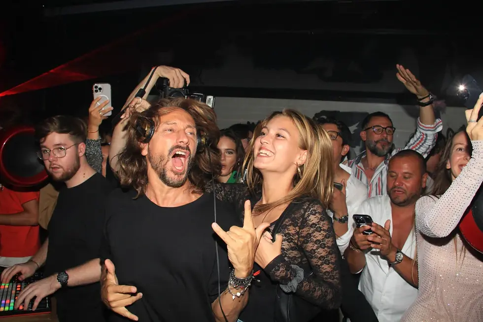 Bob Sinclar complice avec sa fille Paloma : un moment de transmission et de taquineries en studio