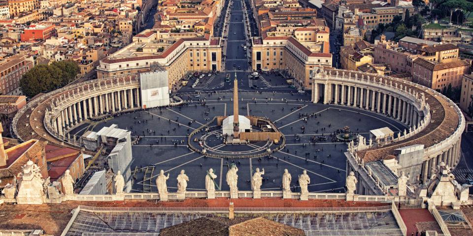 obelisco del vaticano en familia bercomat