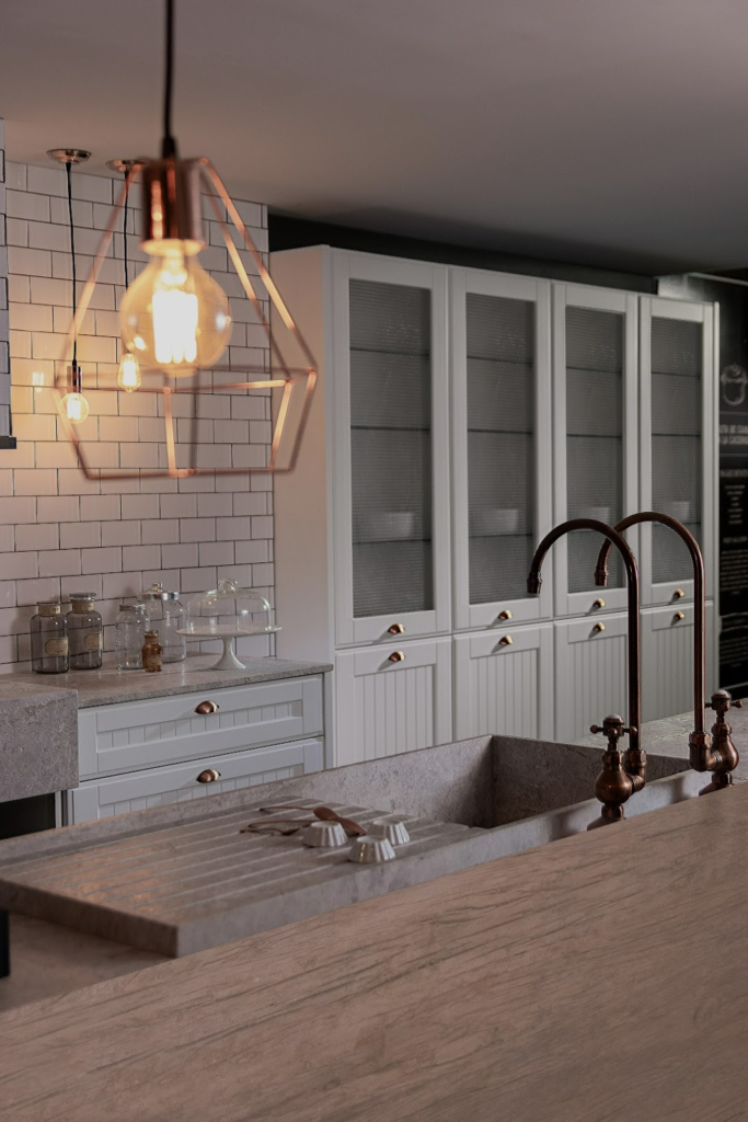 Diseño interior en cocinas blancas