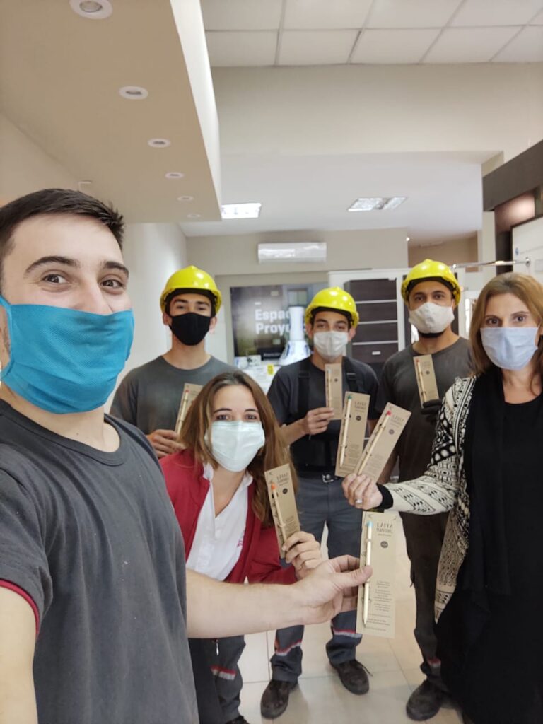Familia bercomat cuida el medio ambiente. Hacks para cuidar el planeta