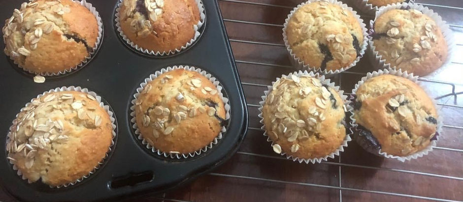 BLUEBERRY OAT MUFFIN