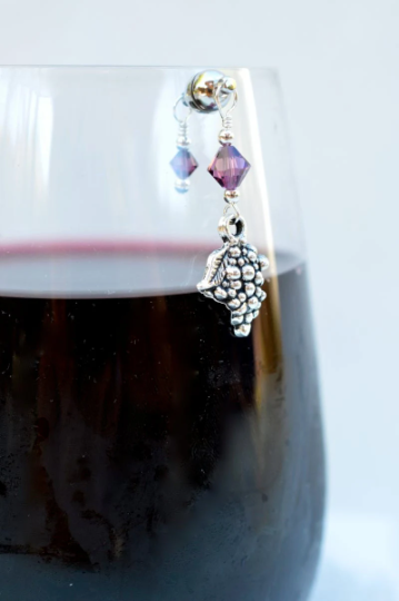 Thumbnail: Wine Lovers Magnetic Wine Charm Set