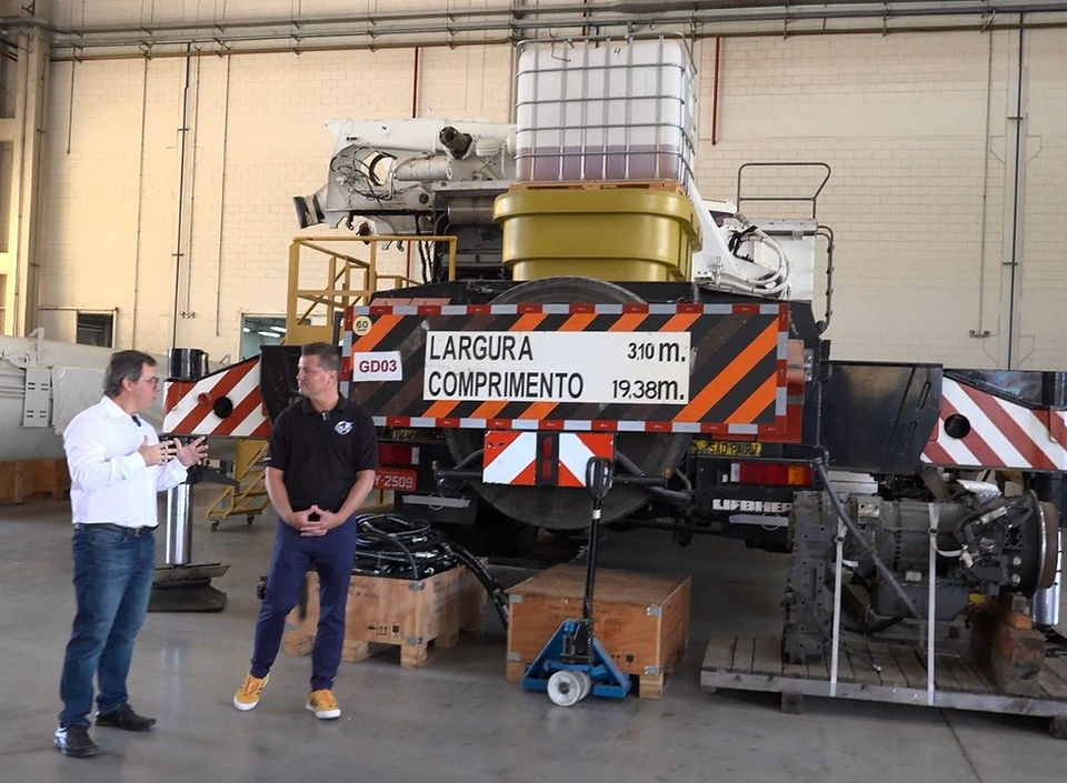 Tony Gunn touring Liebherr Brasil showcasing Brazilian manufacturing excellence