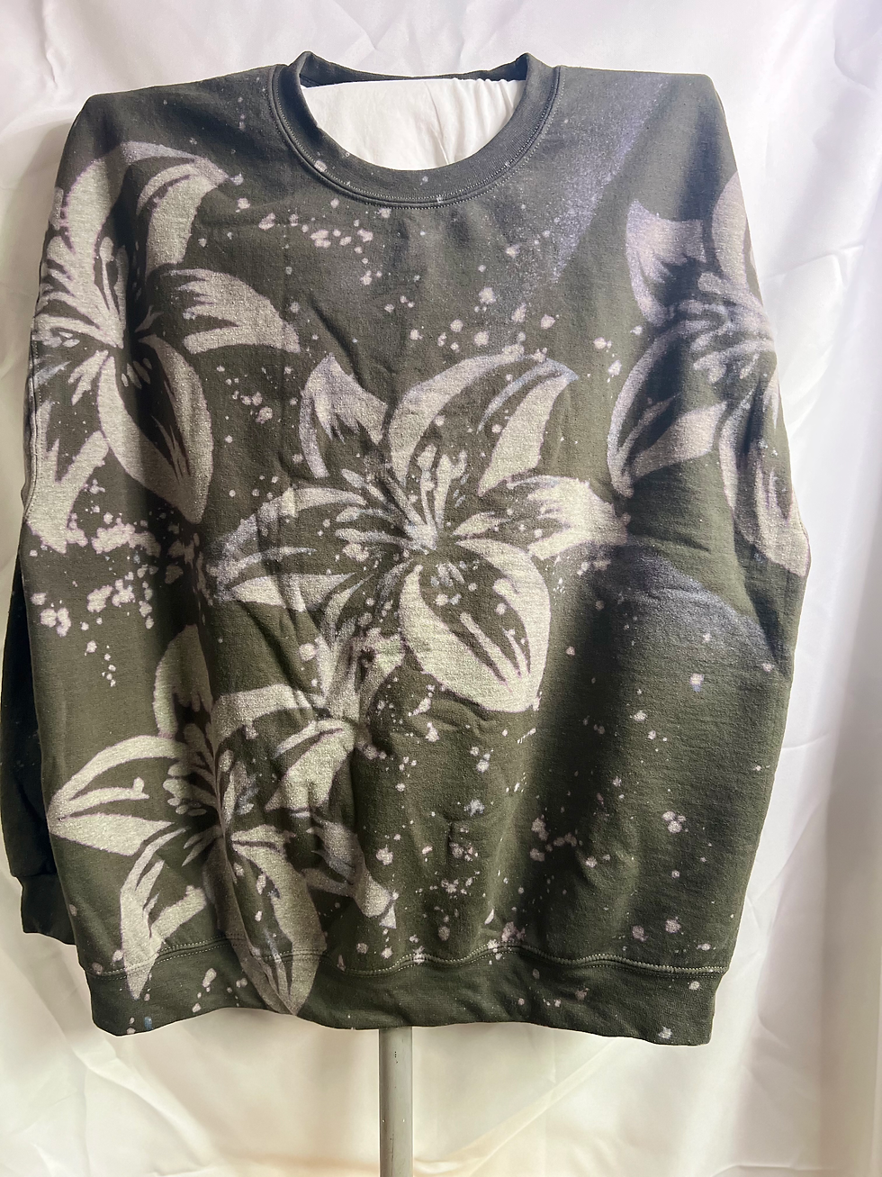 Midnight Lily Bleached Sweatshirt