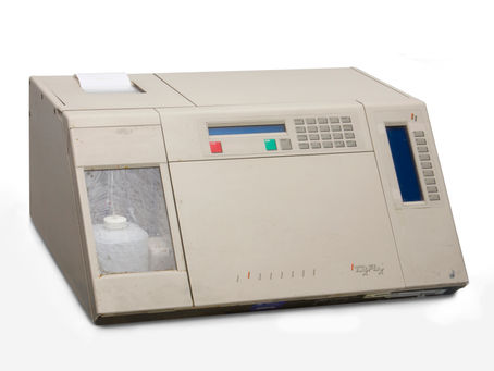 Analizador de polarización, sistema de fluorescencia automatizada, ABBOTT TDX FLX®, s. XXI