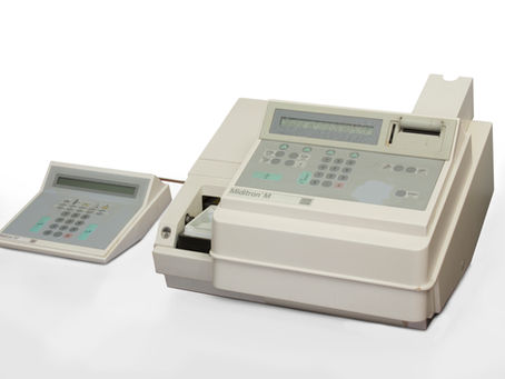 Analizador de orina, MIDITRON M., ROCHE, s. XXI