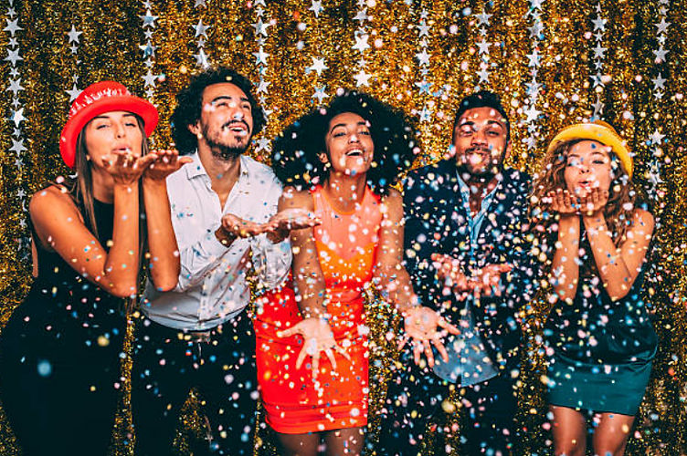 dress to impress holiday outfits Best Festive Holiday outfits in Dress to Impress