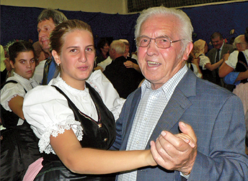 A kitelepített Strack György a solymári búcsúban (Kép: Fixpont magazin)