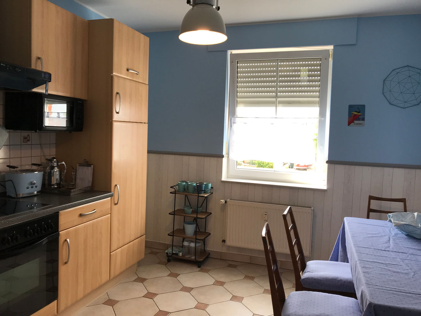 Klassenzimmerwohnung Küche6.jpeg