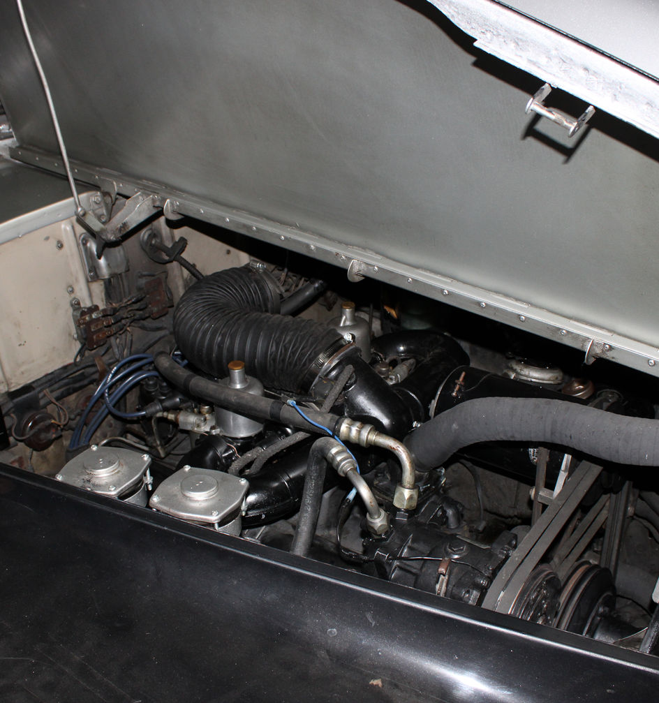 Bentley S2 restoration, engine compartment