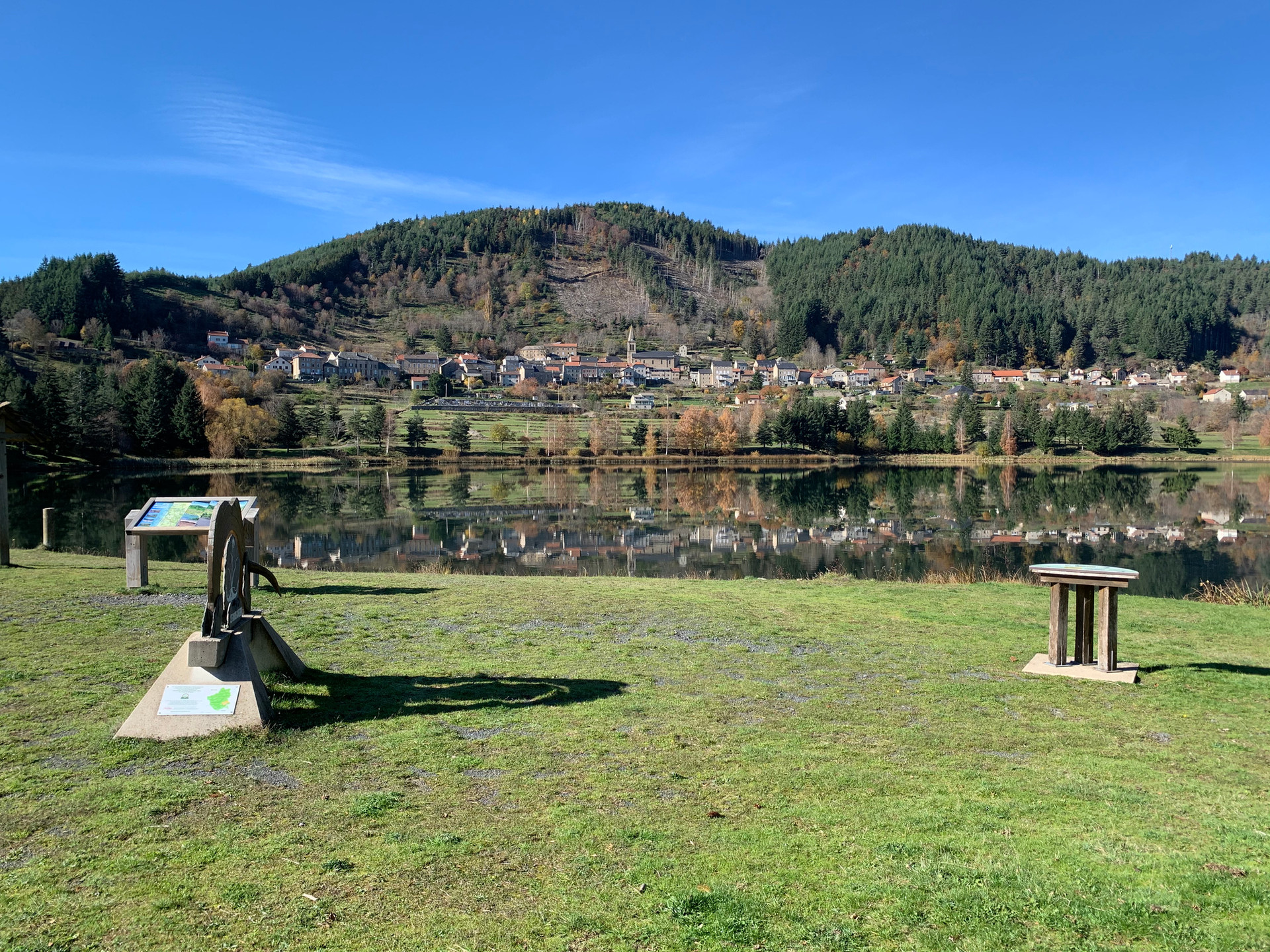 St Martial et son lac