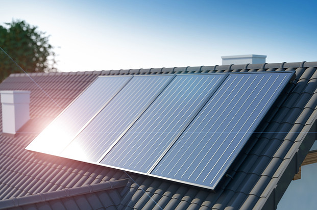 Painéis solares no telhado