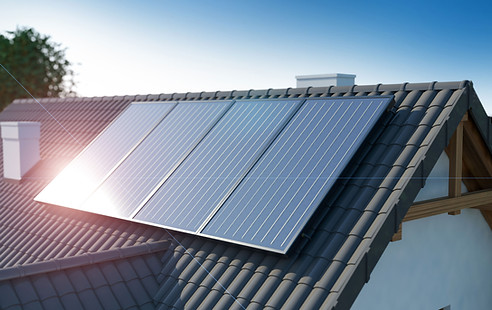 Painéis solares no telhado