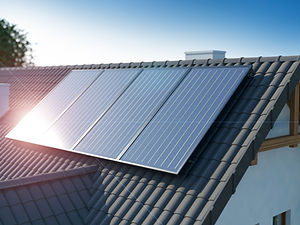 Toit à panneaux solaires