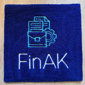 Vloerkleed met logo van wol voor FinAK