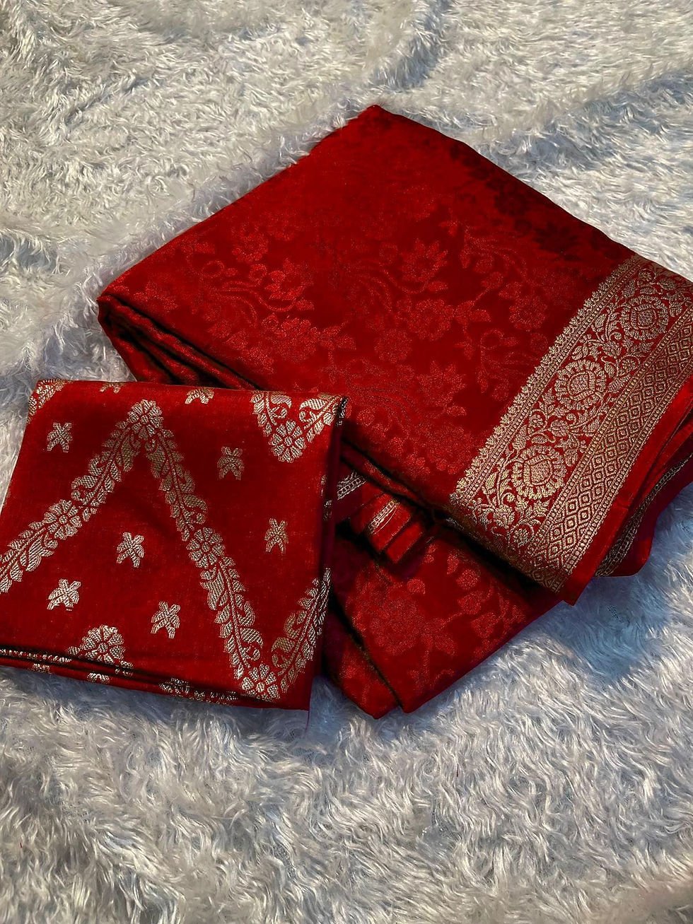 Thumbnail: Red Viscose Chinon Saree