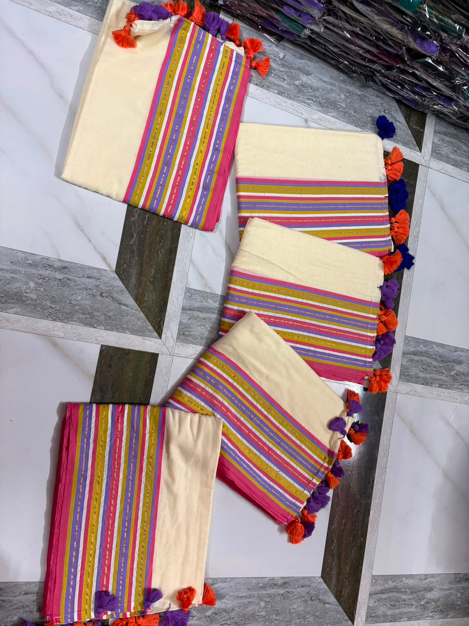 28 Mul Cotton Saree
