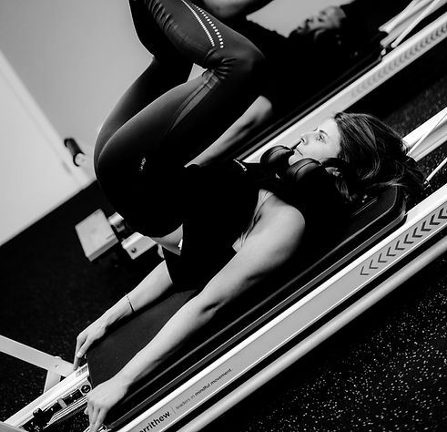 Remise en forme Pilates Reformer_edited.jpg