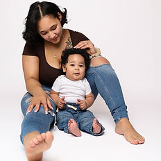 Family photography session in Columbia SC studio Professional family portraits in Columbia South Carolina Fun family photoshoot with kids in Columbia SC