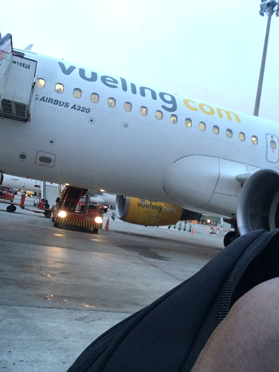 Living alone in a foreign country (2)
I find myself there alone, I have to manage