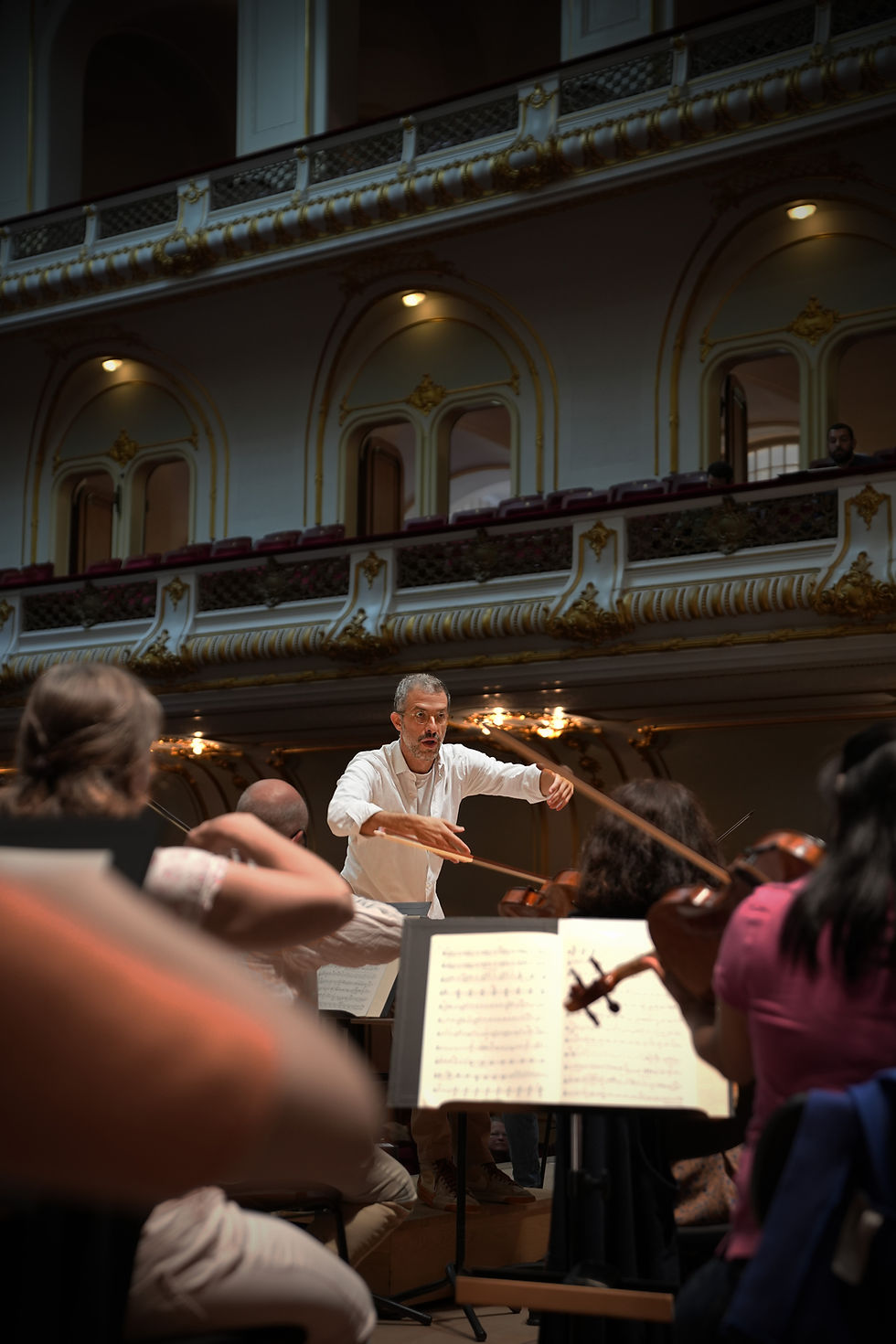 omer meir wellber. philharmonisches staatsorchester hamburg. orchestra. concert. die probe. laeiszhalle. hamburg. credit prisca kranz