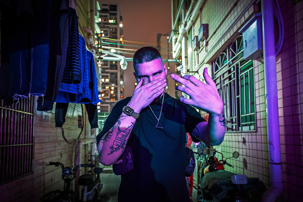 Scor. China Rapper. Shenzhen. Tim Oelrich. China. Hip Hop. Fotoshooting. Social Scor. Stories in pictures. credit prisca kranz