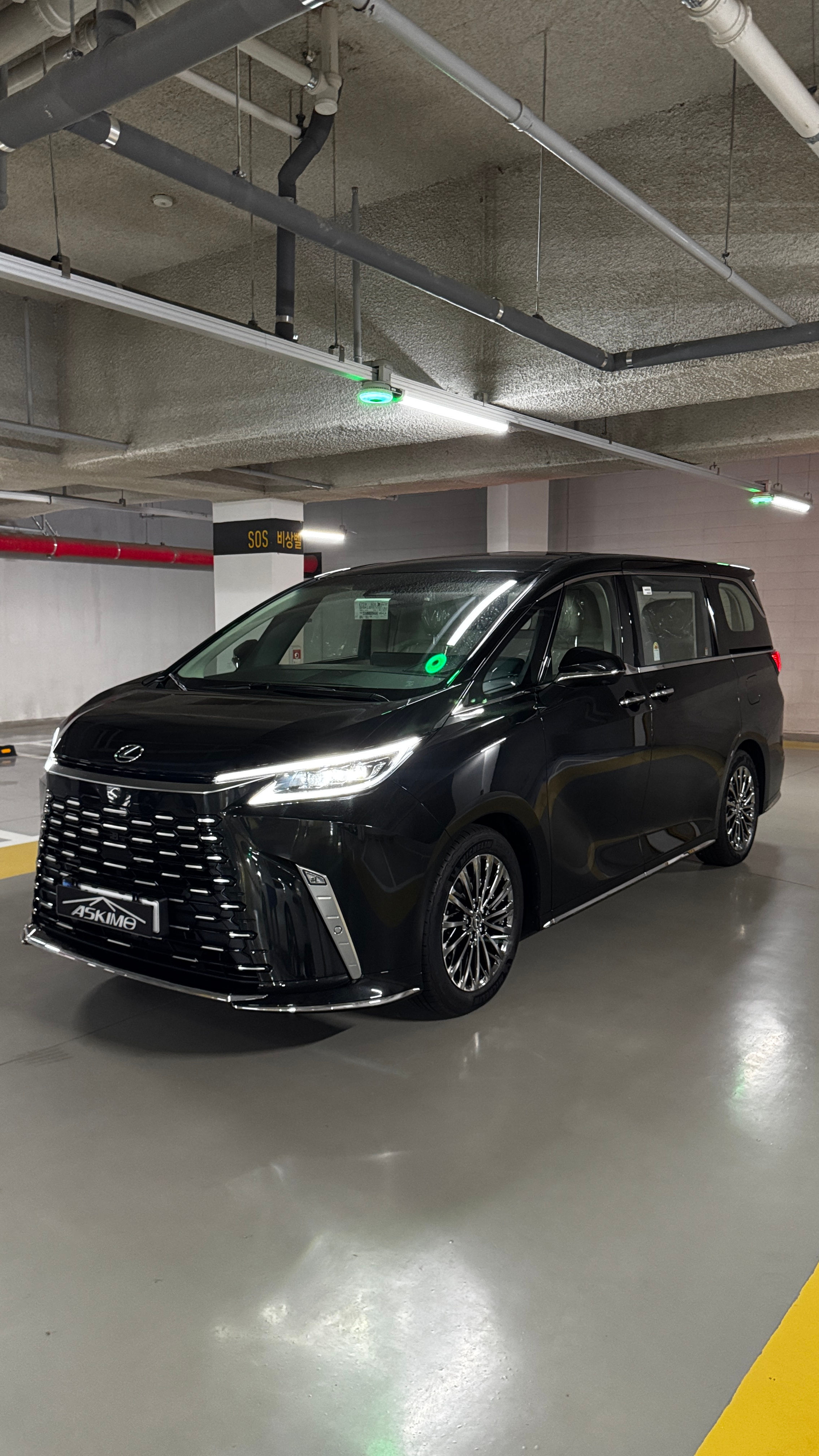 LEXUS LM 500H ROYAL 4-SEATER | FACTORY ORDER