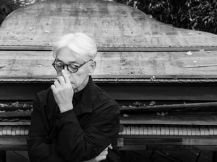 Hamburger Bahnhof: Ryuichi Sakamoto "seeing sound, hearing time”