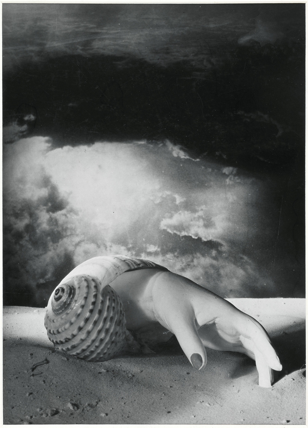 Dora Maar, Untitled (Hand Shell), 1934