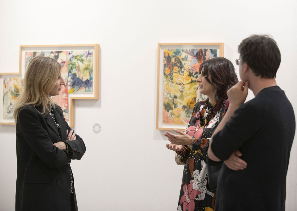 Curatore e gallerista dialogano all'interno di Cremona Art Fair, evento dedicato all'arte contemporanea che favorisce l'incontro tra professionisti, collezionisti e gallerie italiane e internazionali.