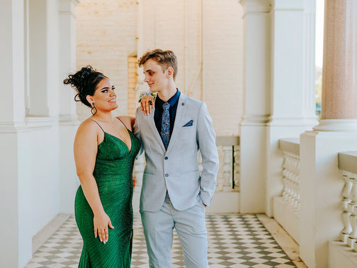 Martine & Logan | Rockhampton Riverbank School Formal Session