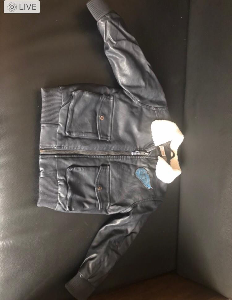 Miniatura: Ropa de segunda mano