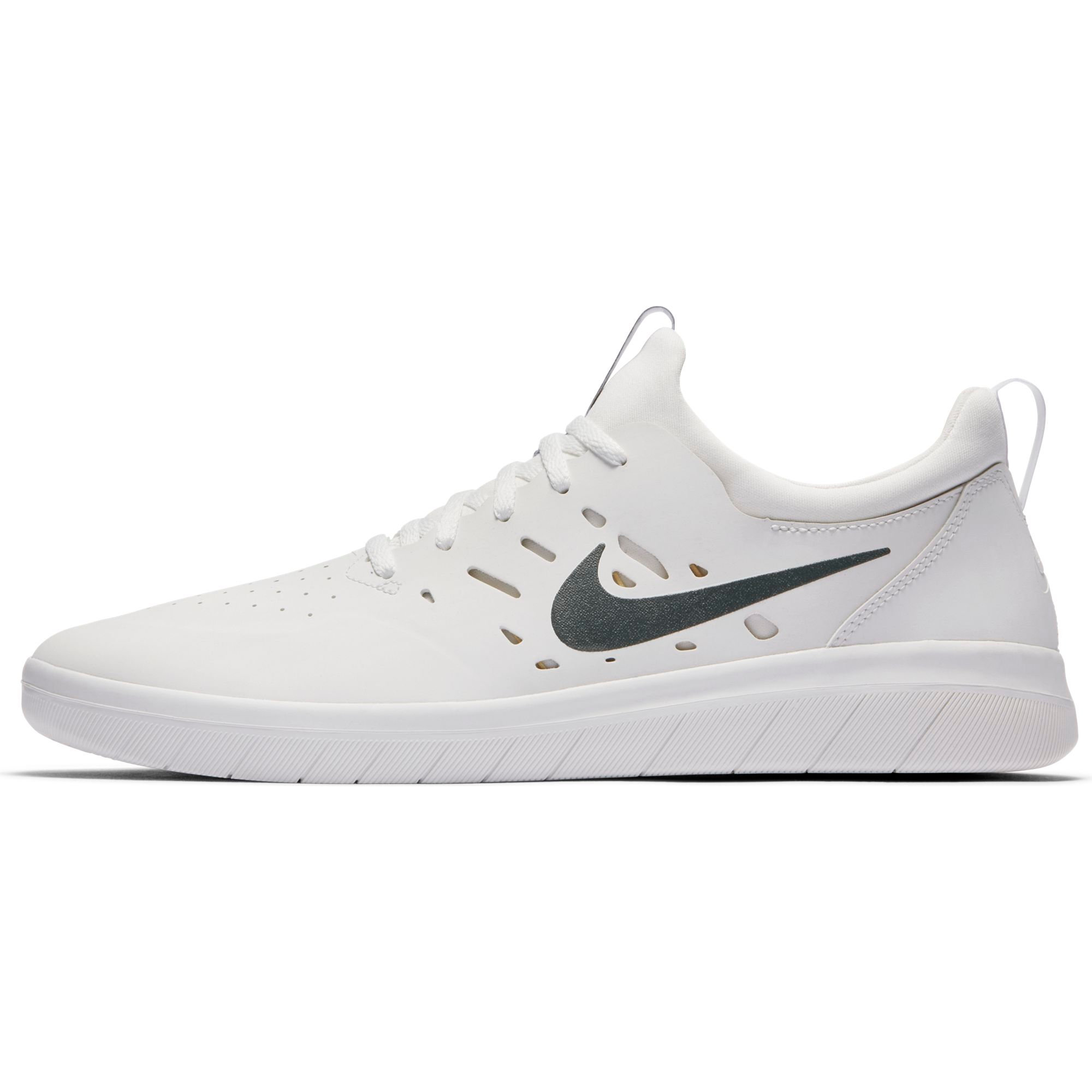 nike nyjah white blue