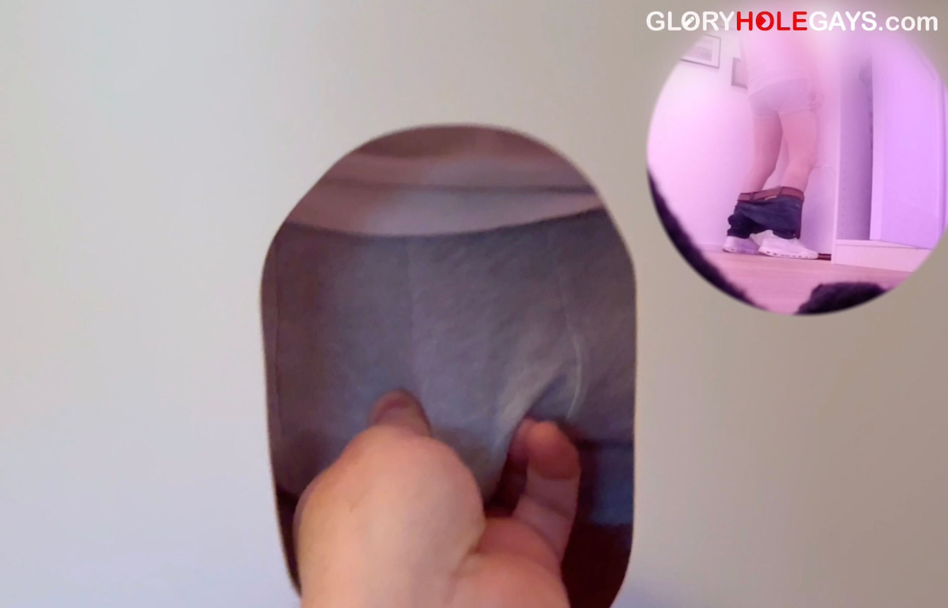 Deutschland Köln Gays LGBTIQ Gloryhole Challenge: er hat ein sehr dicker schwanz, er will das ich schlucke