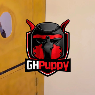 GHpuppy am Gloryhole: Wenn der Handler so geil ist, dass er nicht mal mehr die Beule zeigen kann!