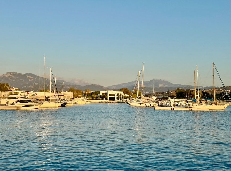 Hafen in Gazipasa Türkei - Winterhafen von Katamaran Maido