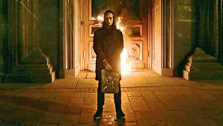 Художник на фоне пламени (об акции Петра Павленского) 