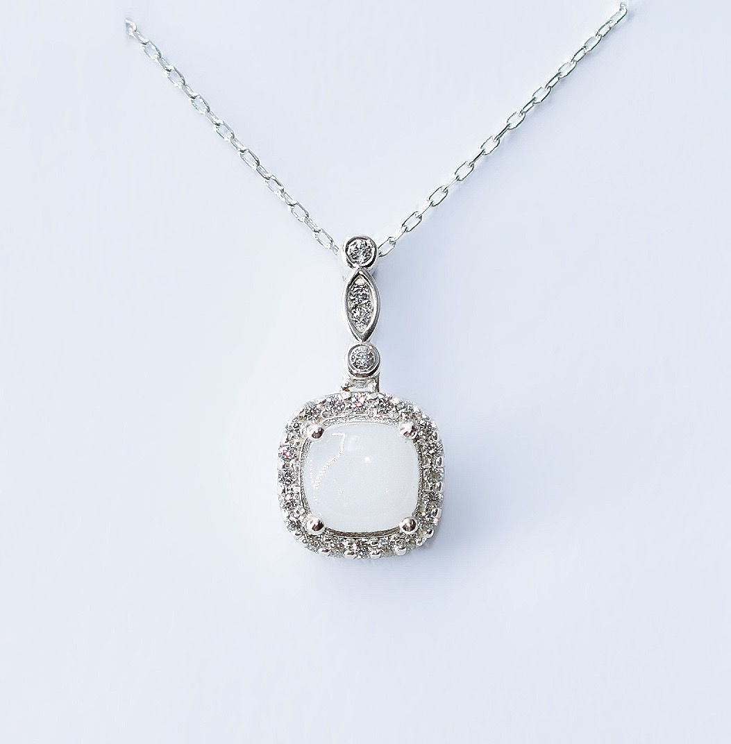 Square Halo Deco Necklace