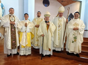 LA DIÓCESIS DE IGUAZÚ CUENTA CON CUATRO NUEVOS JÓVENES SACERDOTES