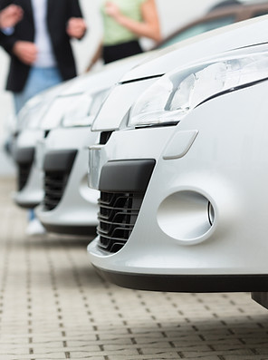 Weiße Autos