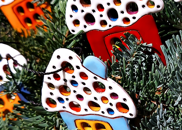 ceramic hauses2_edited_edited.png