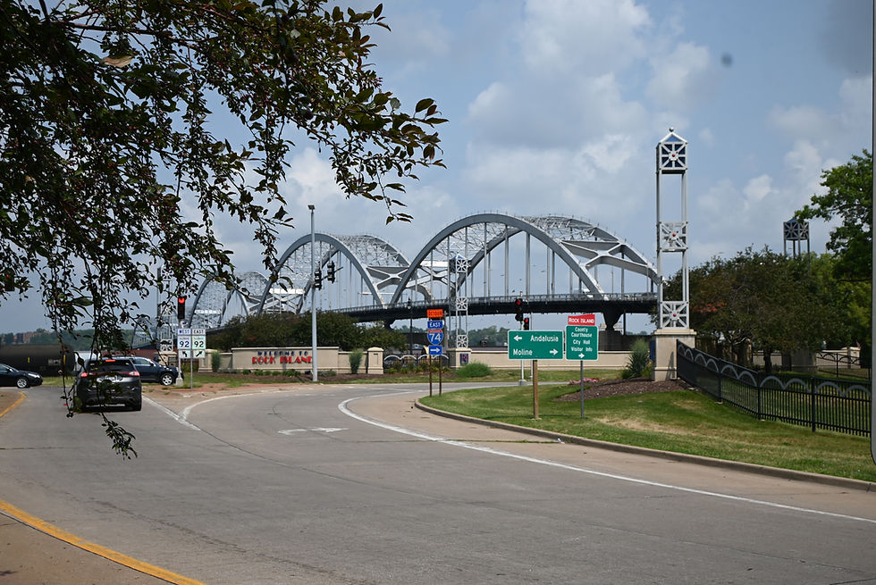 RockIsland - West of Bridge